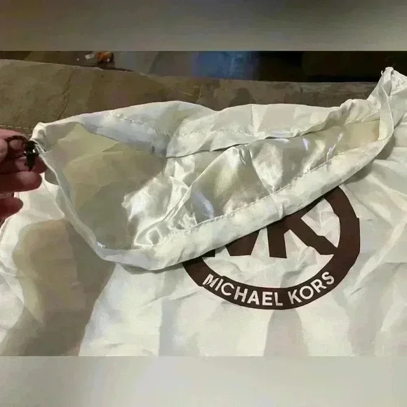 Michael Kors Dust Bag Drawstring Cream Satin MK Cover Storage Travel 21x21 - Picture 7 of 8